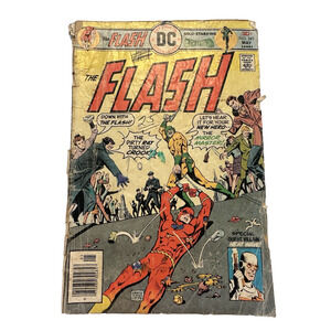 DC Comics The Flash #241 1976 Steal Flash Steal! Green Lantern/HeatWave Fair VTG
